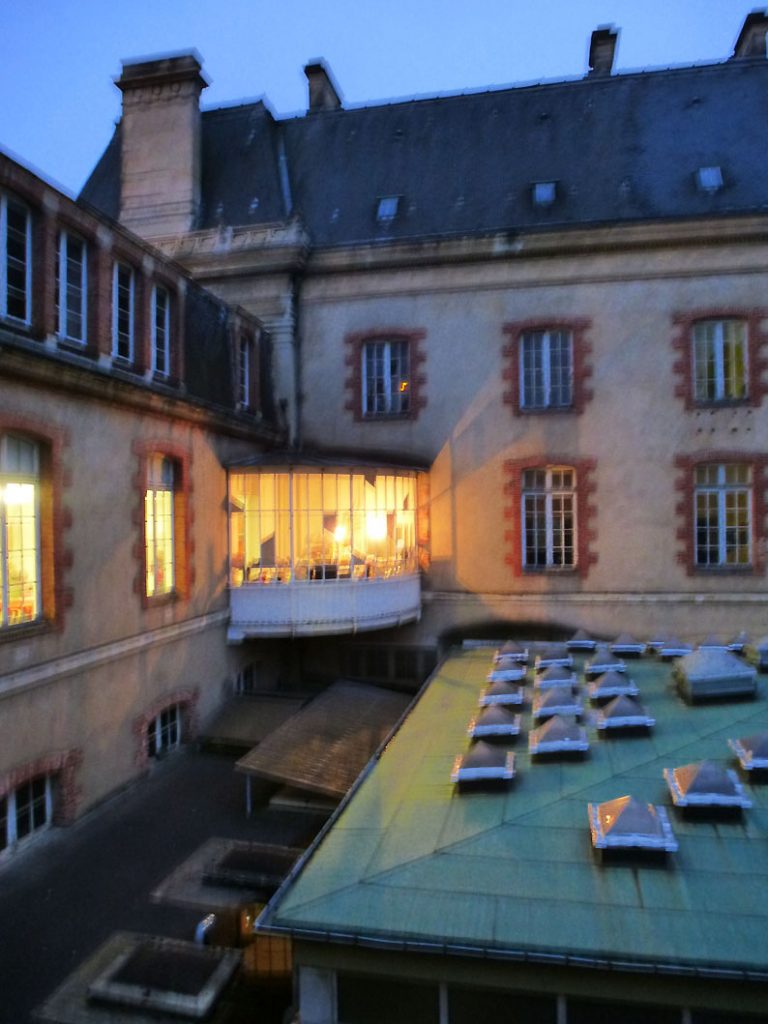 Spéléographies 2016 : une autre vue de l'Hôtel Pasteur, de l'intérieur.