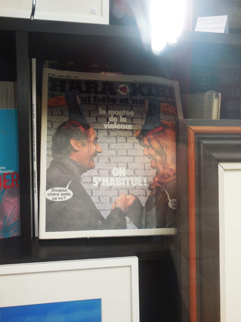 Spéléographies 2016 : le sens de l'à propos dans une vitrine rennaise.